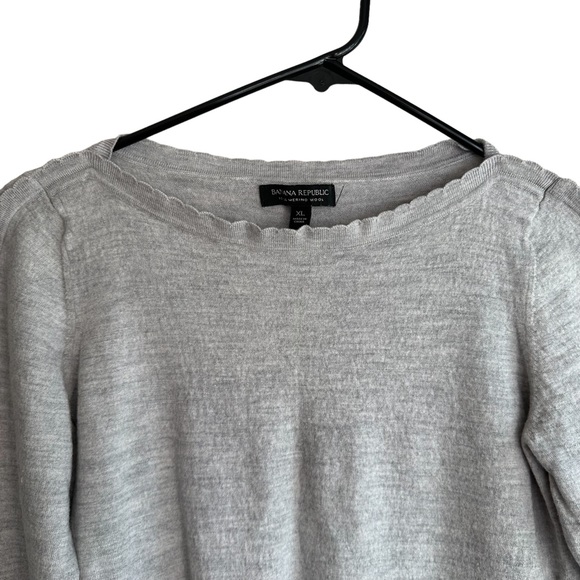 Banana Republic Grey Ruffle Sweater XL - Picture 6 of 9
